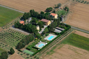  Agriturismo Le Pescine  Вада